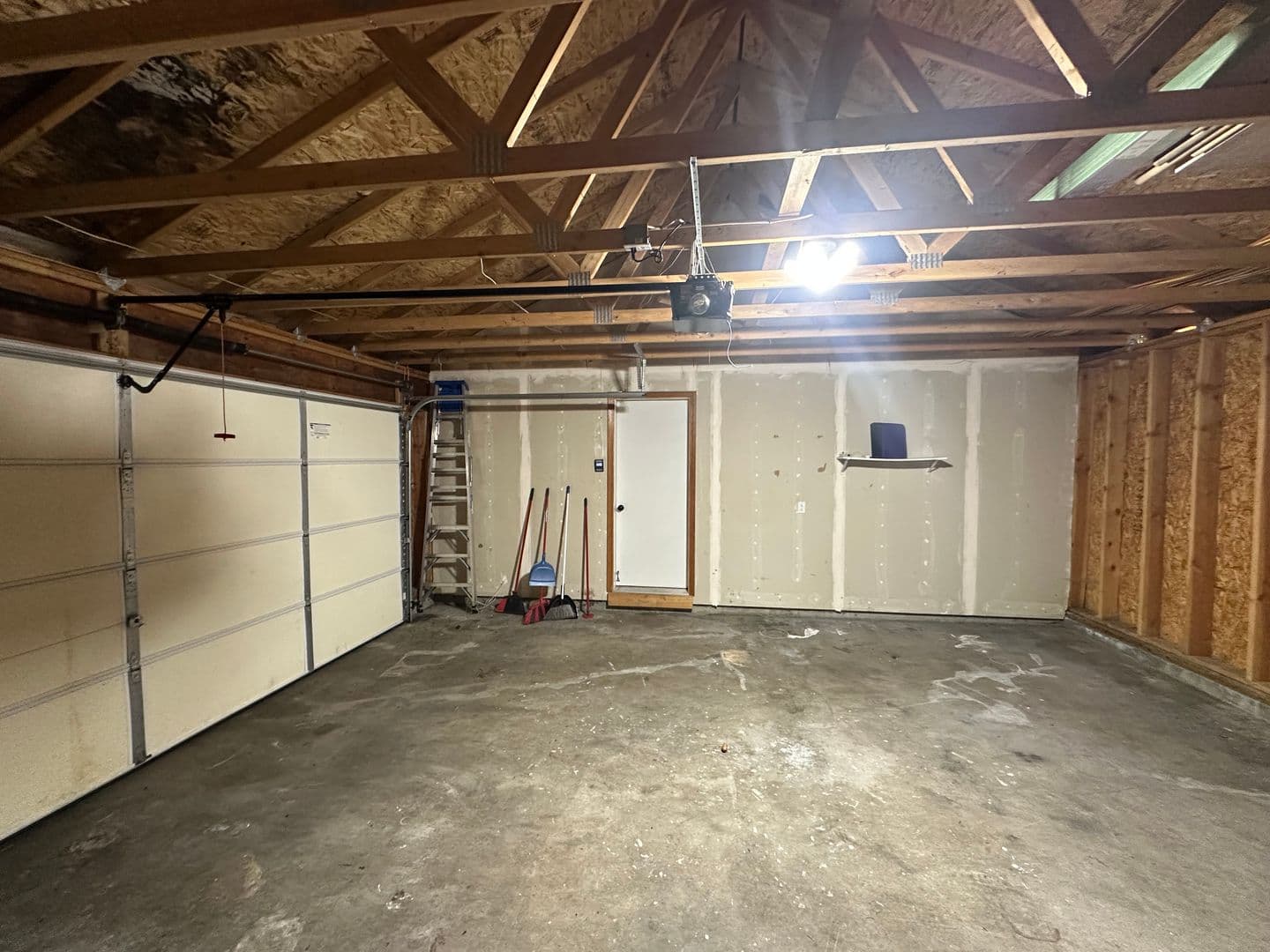 Yelm House: 22342 Bluewater Dr SE