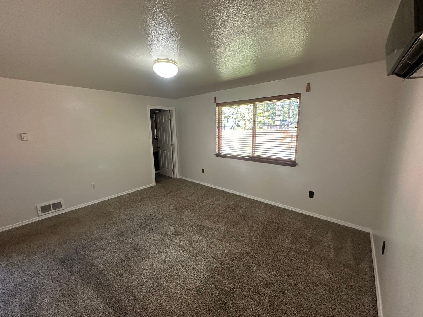 Yelm House: 22342 Bluewater Dr SE