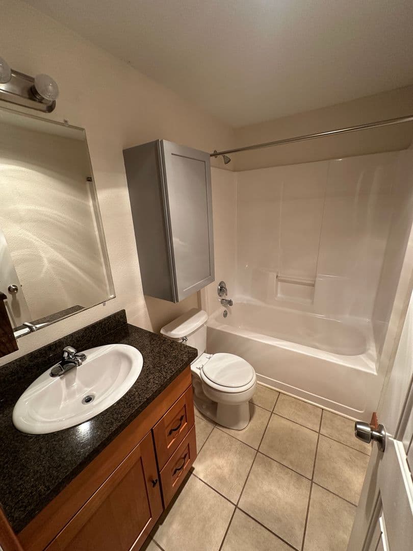 Yelm House: 18420 Rampart CT SE