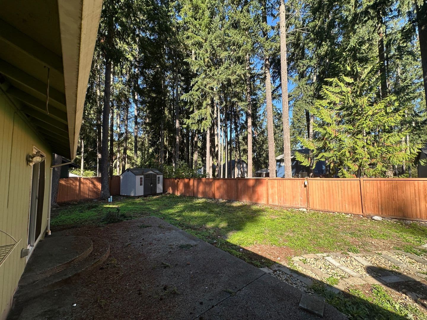 Yelm House: 22342 Bluewater Dr SE
