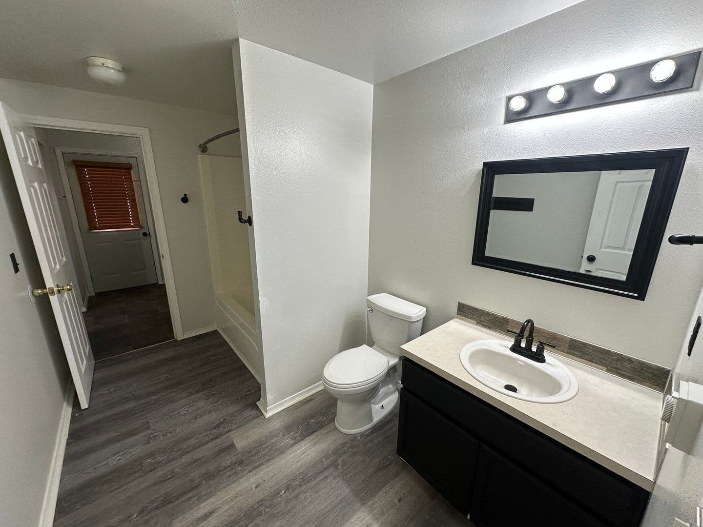 Yelm House: 22342 Bluewater Dr SE