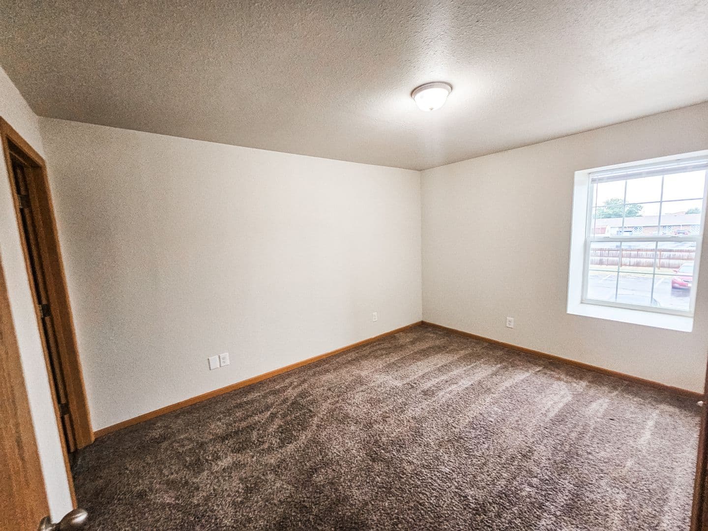 Joplin Apartment: 2640 E 34th St