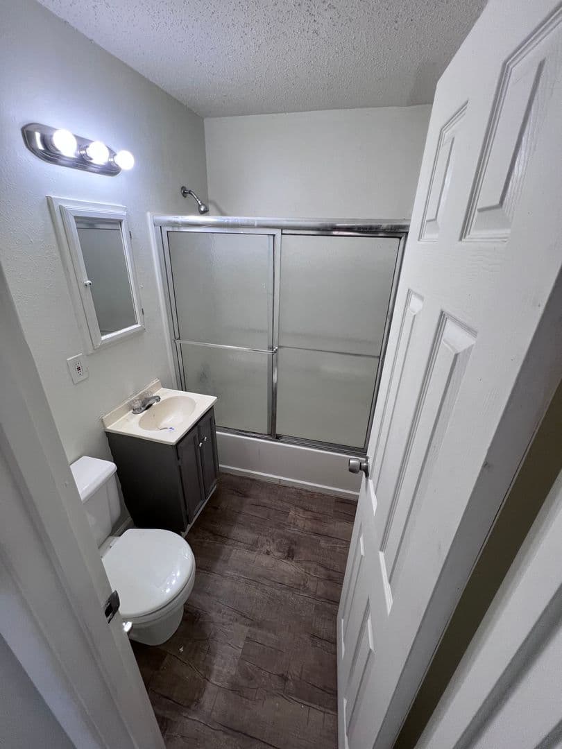 Pittsburg Apartment: 2014 S Elm St