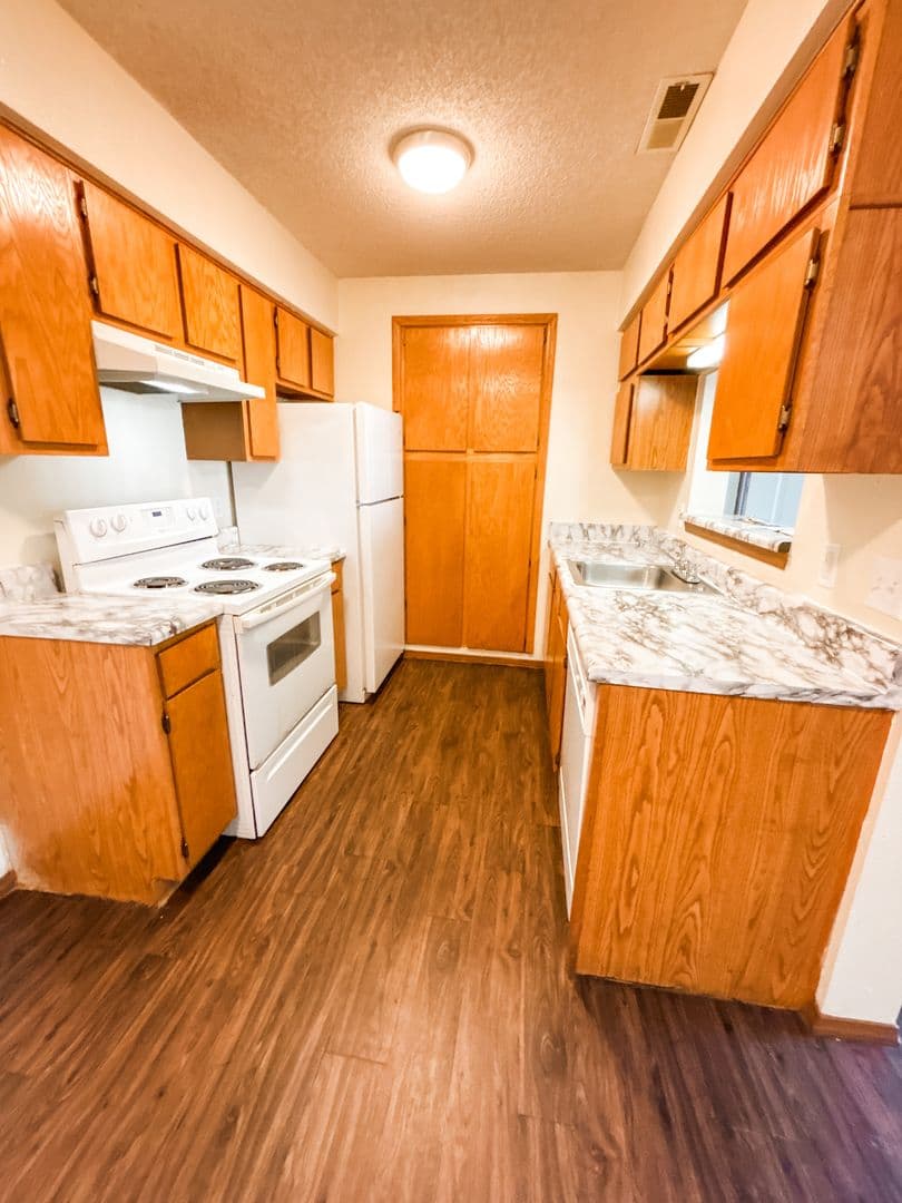 Joplin Apartment: 3502 Newman Rd