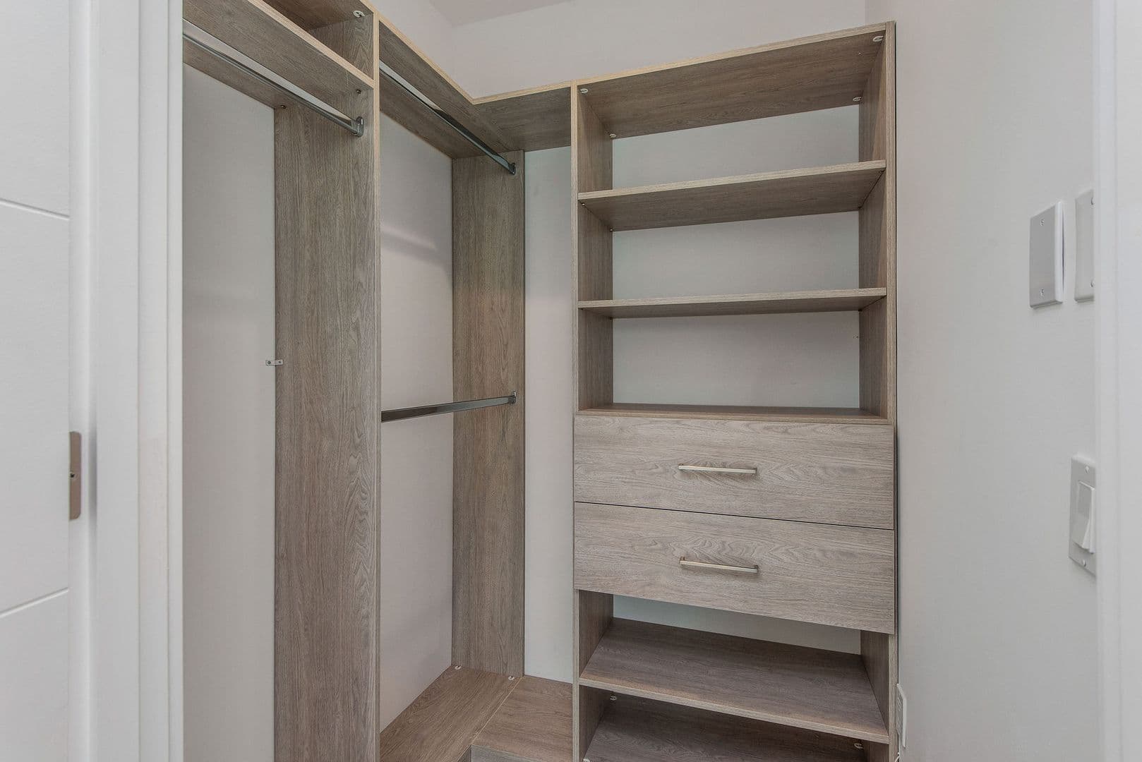Los Angeles Apartment: 1237 S. Holt Ave
