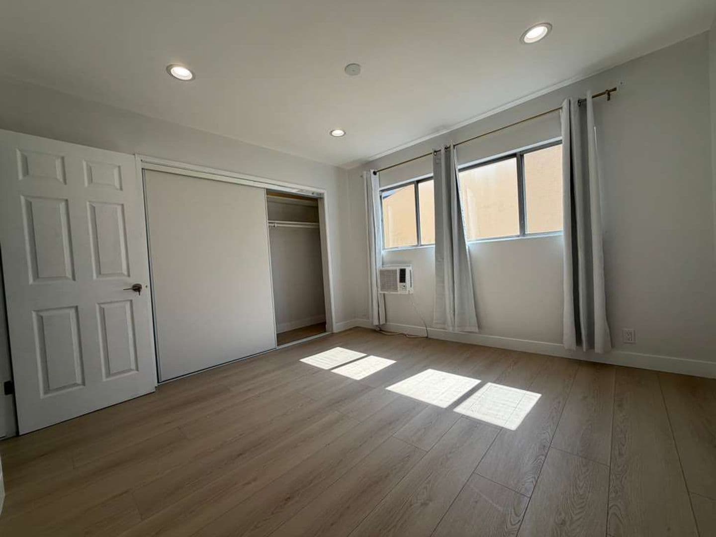 west hollywood Apartment: 7607 Norton Ave