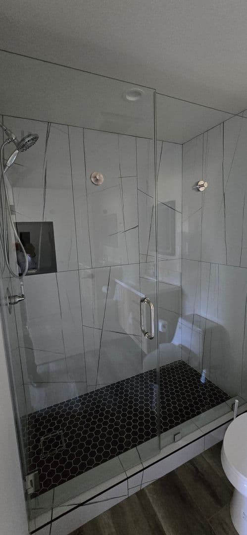 Los Angeles Apartment: 1920 S Sherbourne Dr
