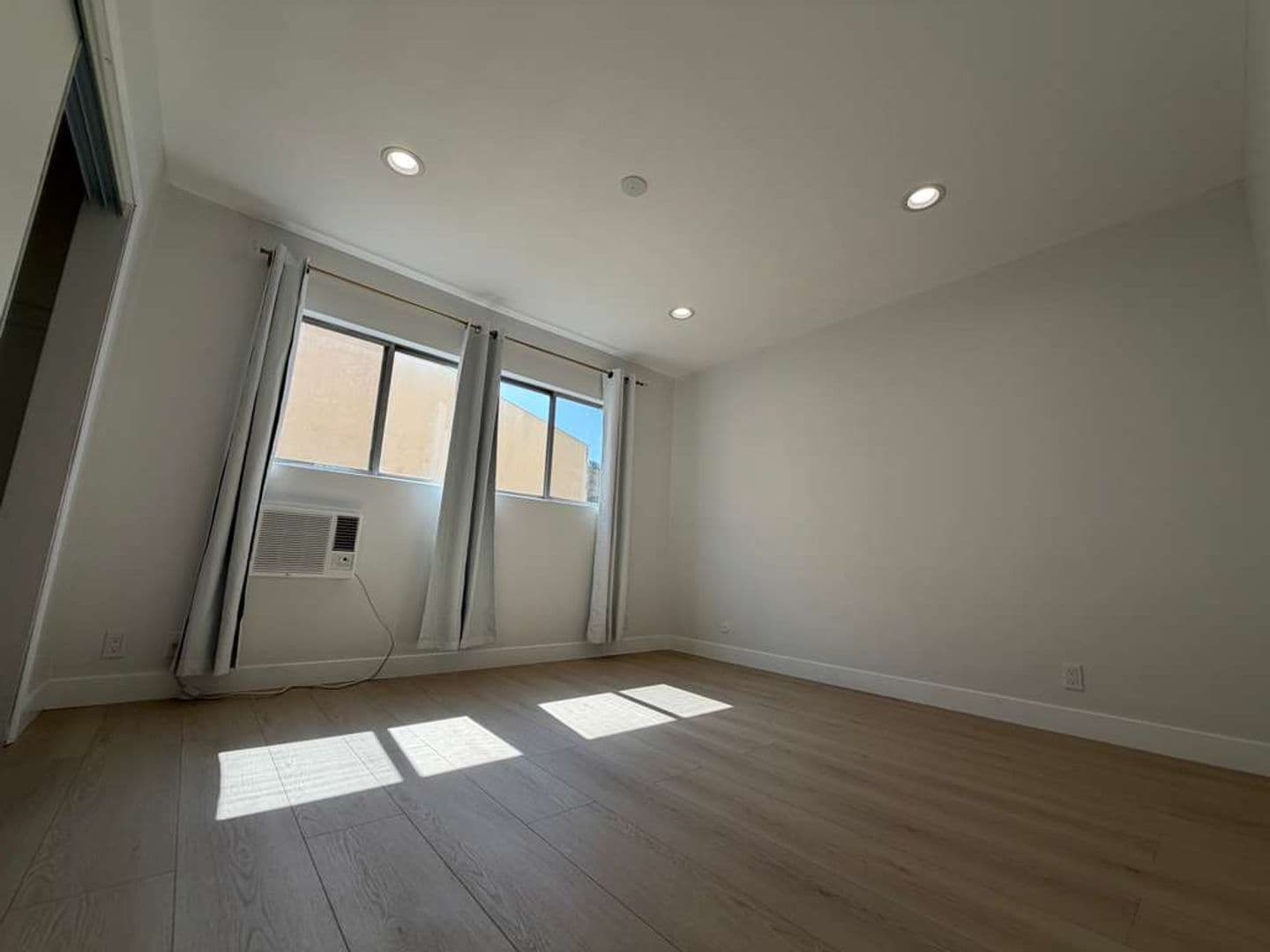 west hollywood Apartment: 7607 Norton Ave