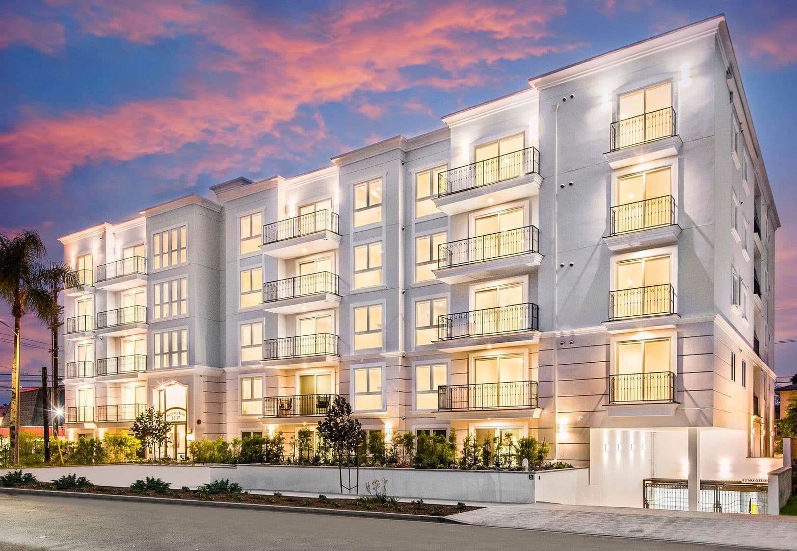 Los Angeles Apartment: 1237 S. Holt Ave