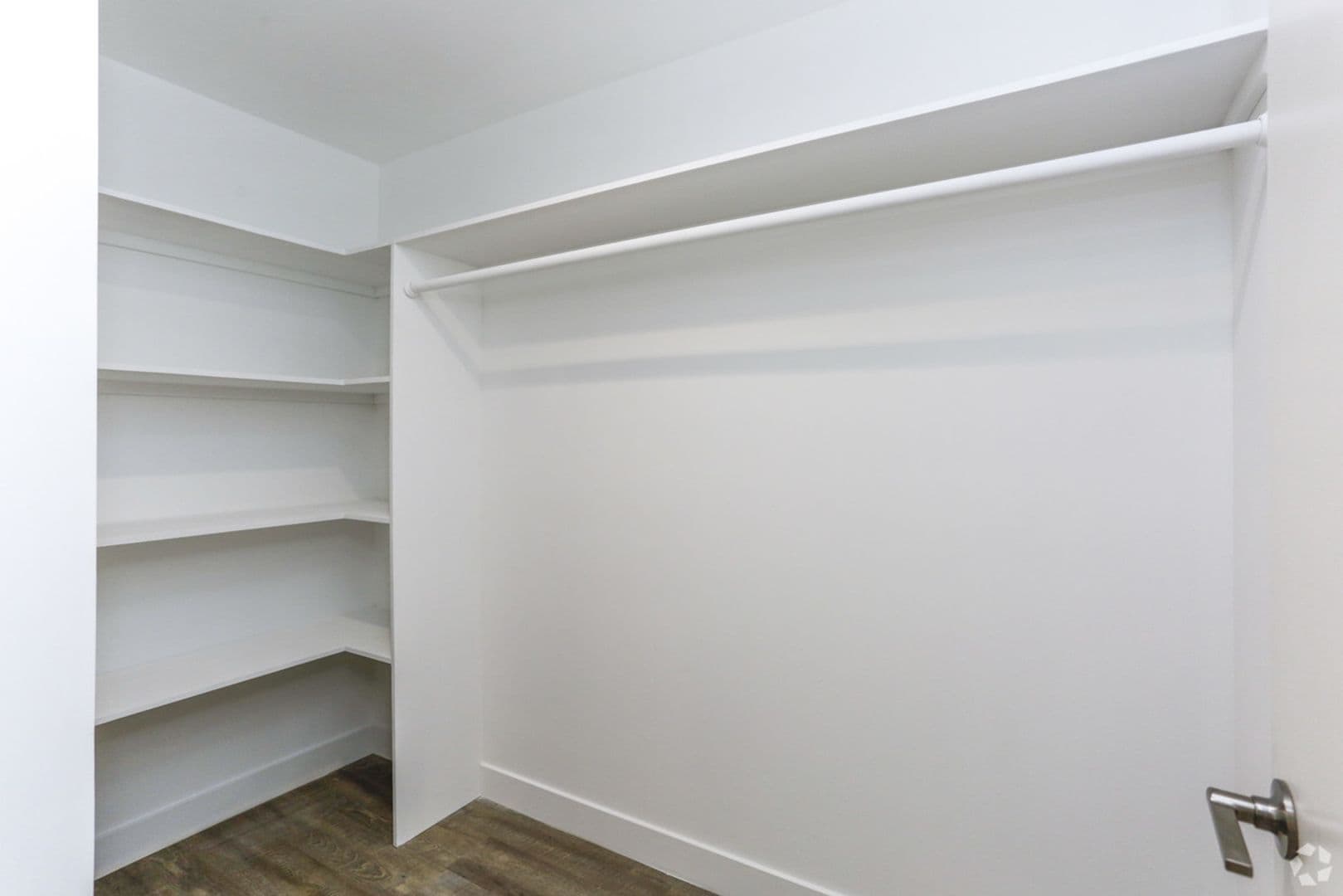 Los Angeles Apartment: 744 Hartford Ave