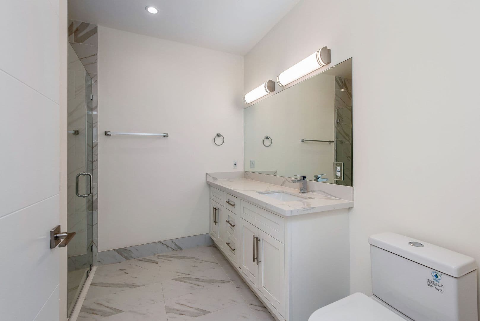 Los Angeles Apartment: 1237 S. Holt Ave