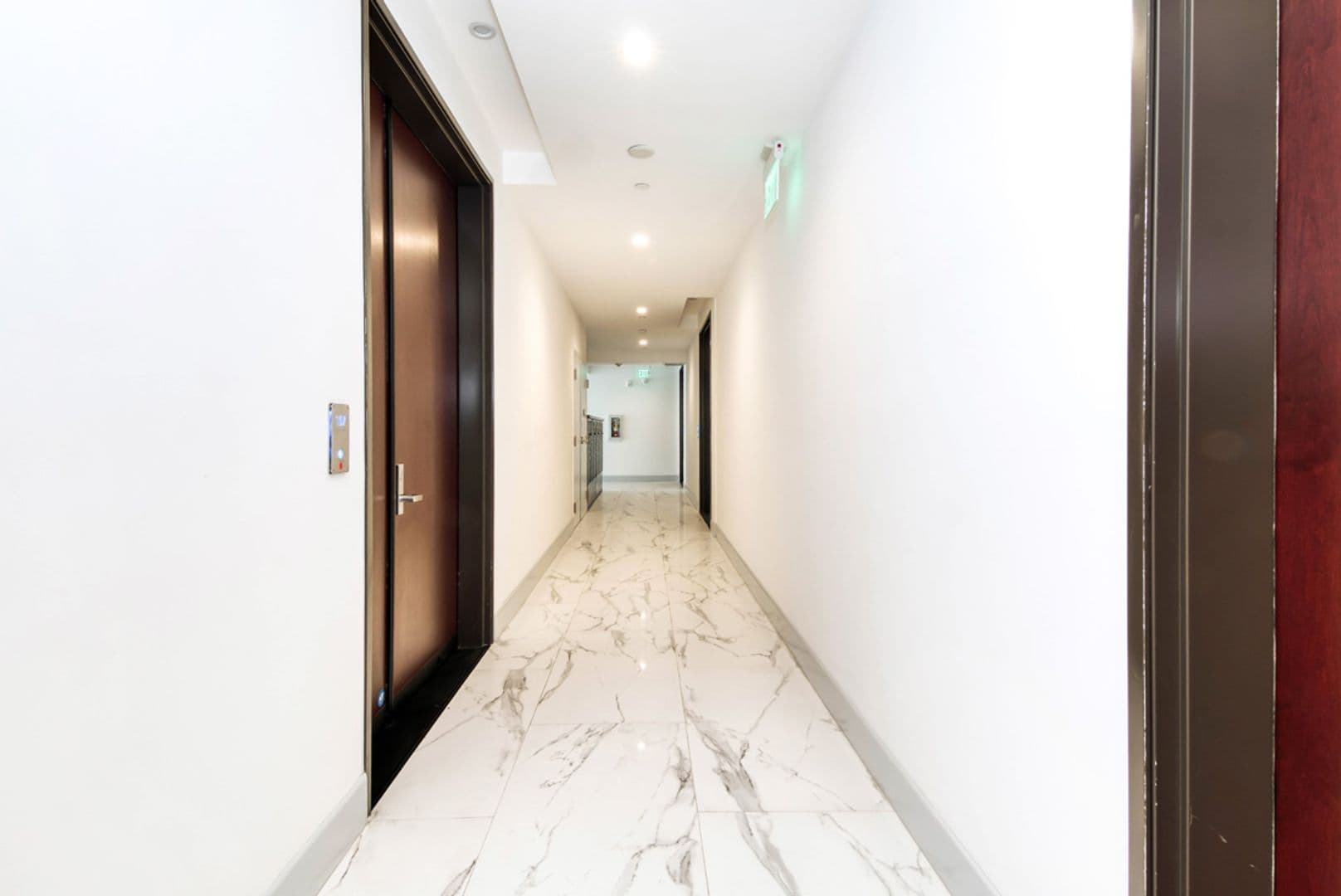 Los Angeles Apartment: 1237 S. Holt Ave