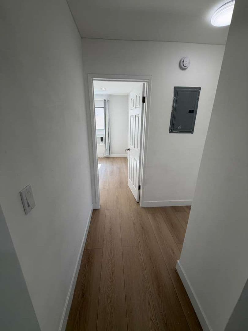 west hollywood Apartment: 7607 Norton Ave