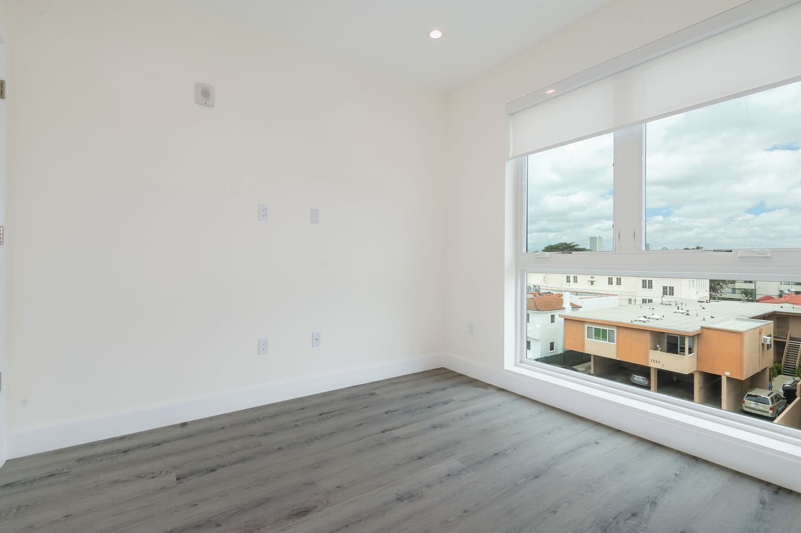 Los Angeles Apartment: 1237 S. Holt Ave