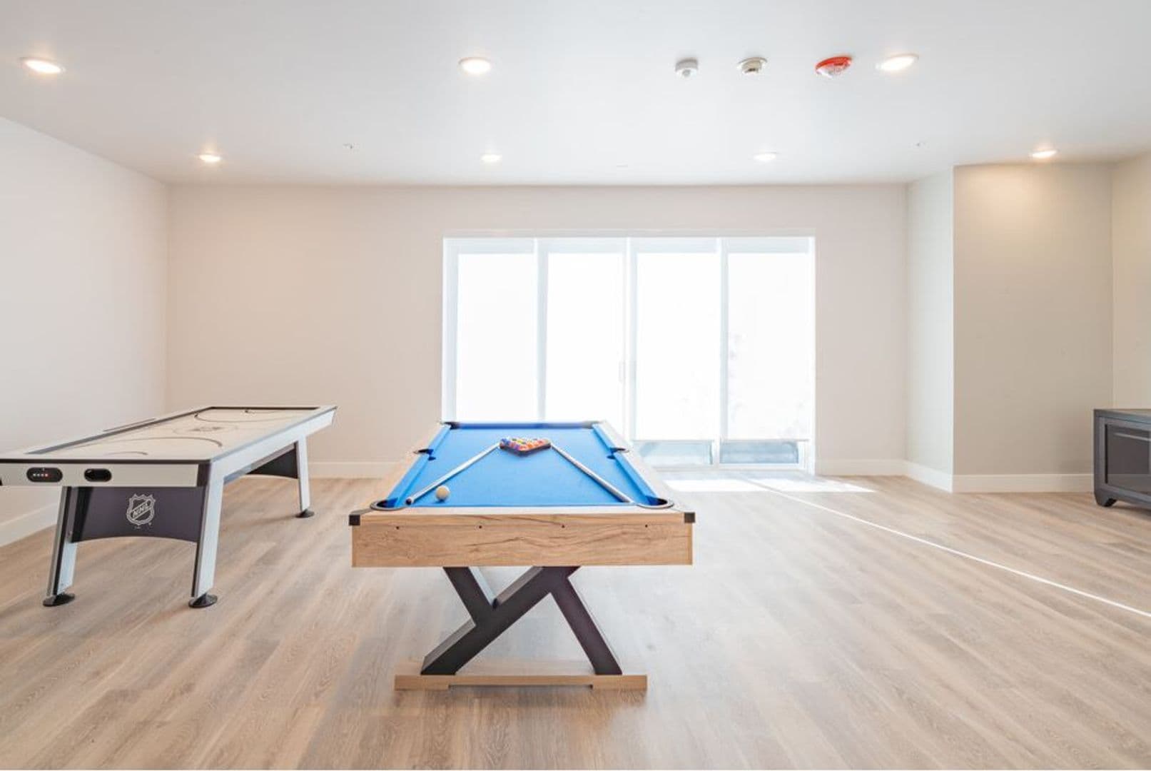 Palms Apartment: 3672 Jasmine Ave