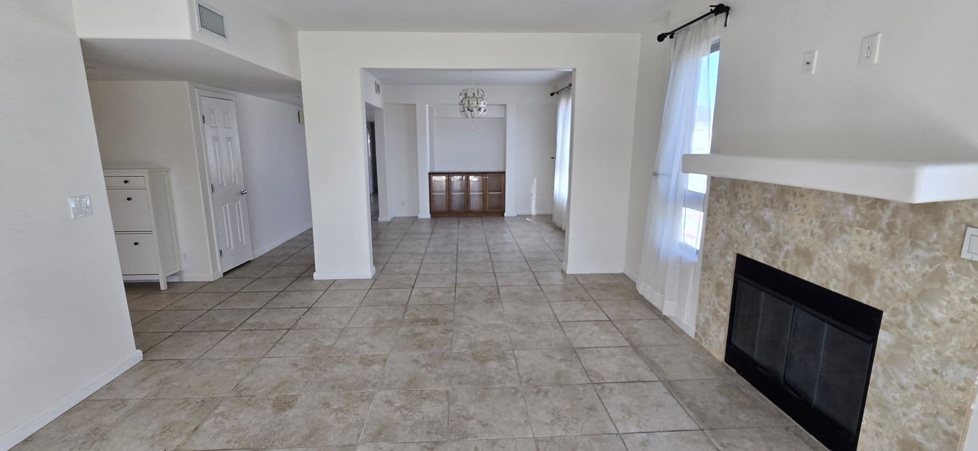 Los Angeles Apartment: 1748 Colby Ave