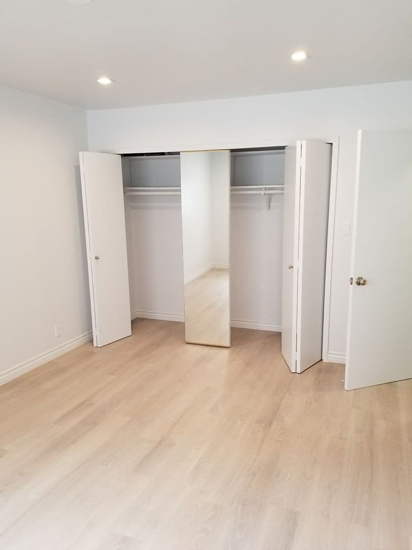 west hollywood Apartment: 7607 Norton Ave