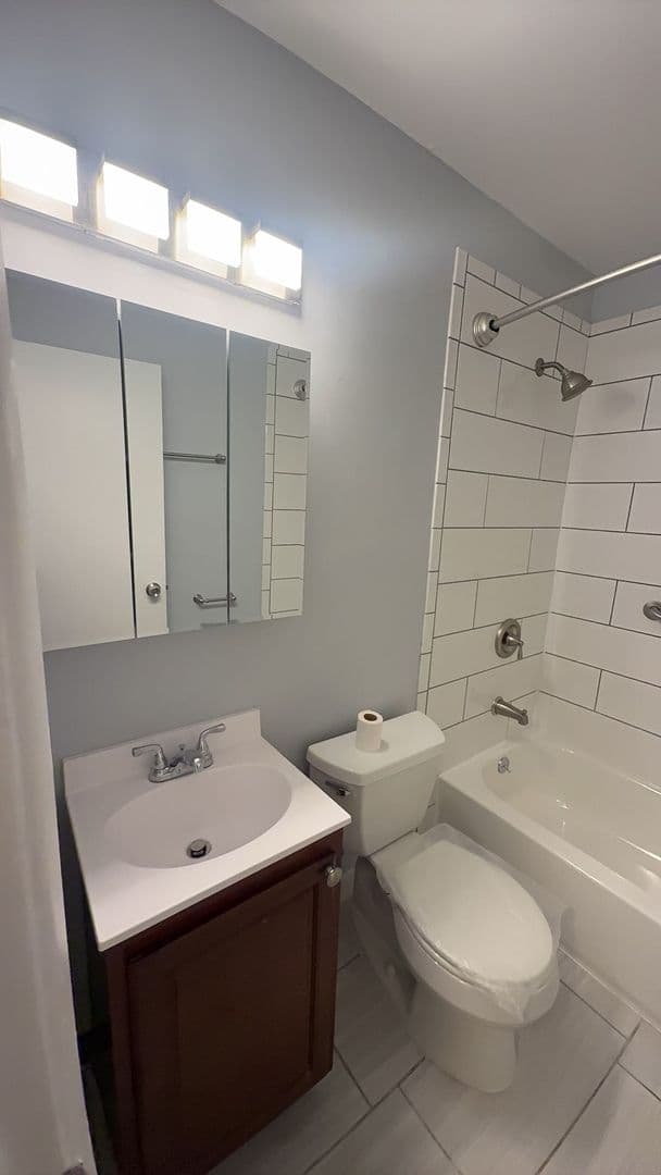 Easton Apartment: 2150/2170/2190 Gateway Terrace