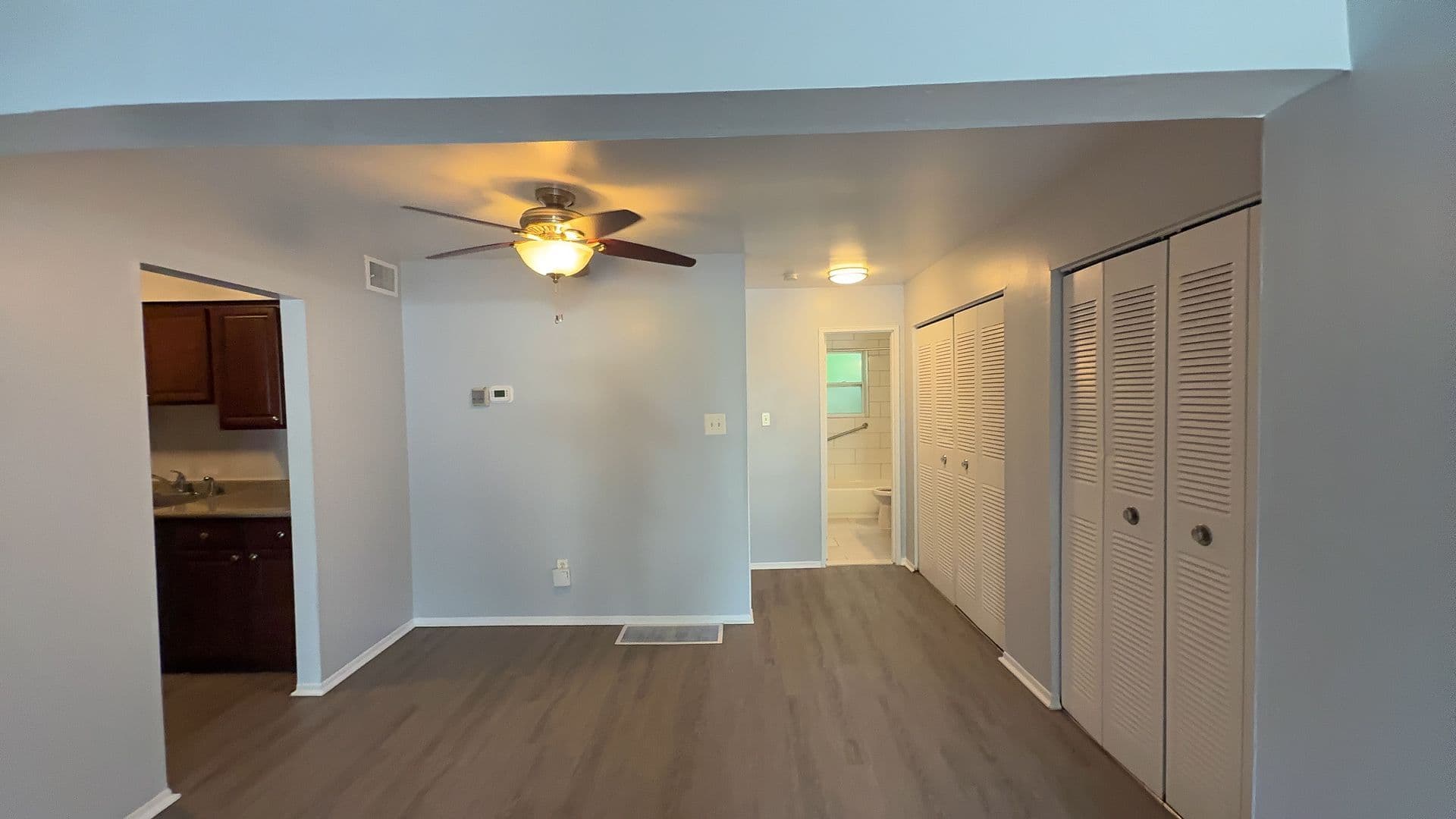 Easton Apartment: 1011 George Street