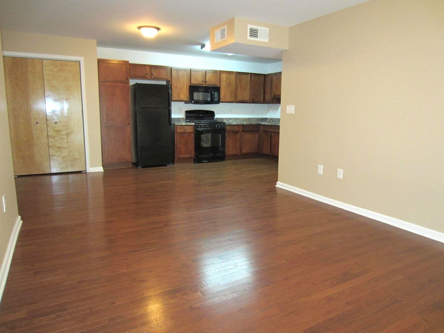 Easton Apartment: North 11th Street