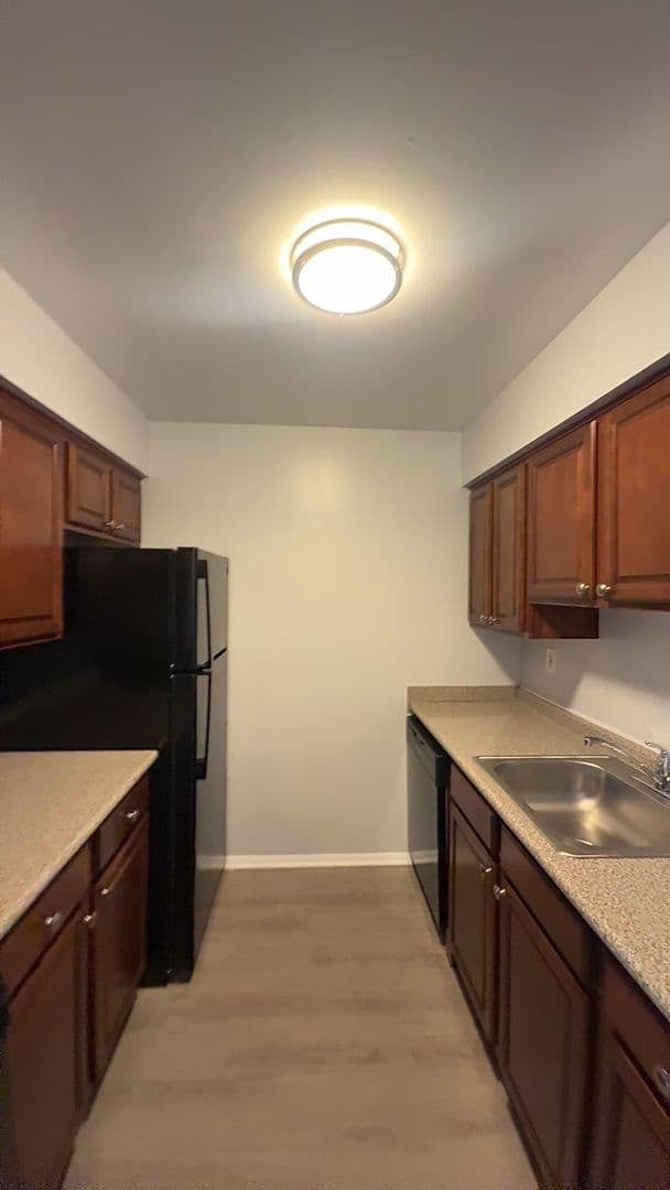 Easton Apartment: 1011 George Street