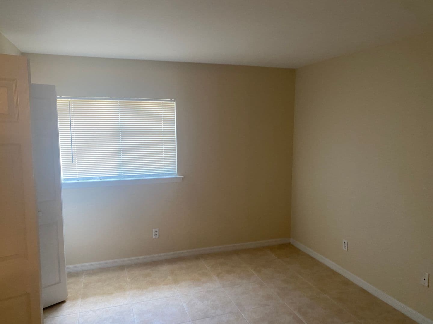 Lehigh Acres Apartment: 133-135 Meadow Road