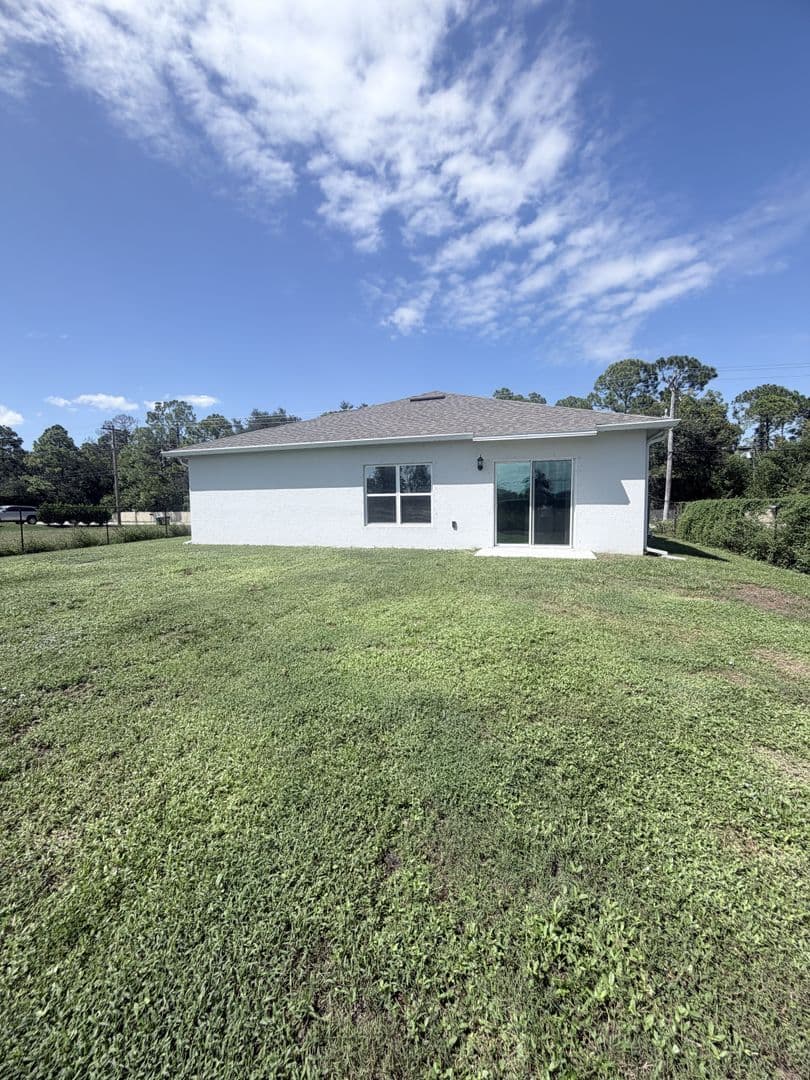 Cape Coral House: 328 Jacaranda Pkwy E