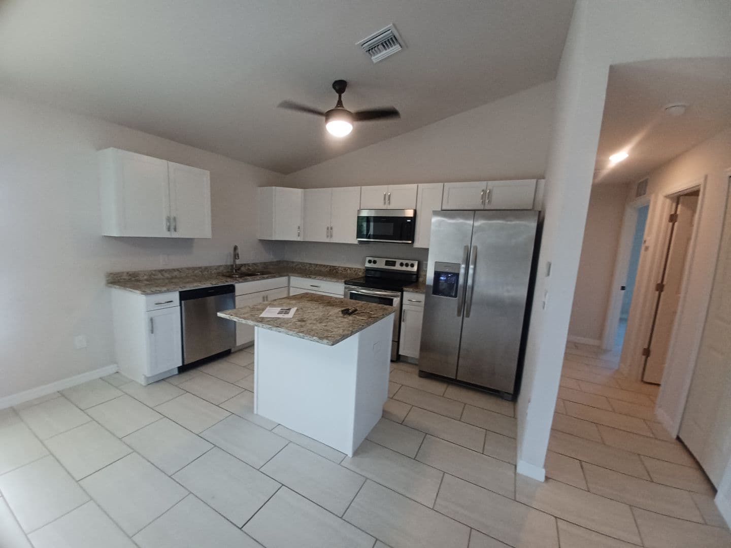 Cape Coral House: 637 NE 5th Ave