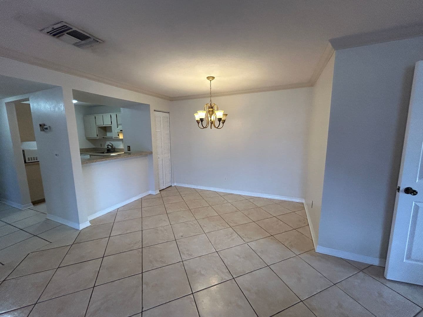 Fort Myers House: 6494 Royal Woods Dr 2