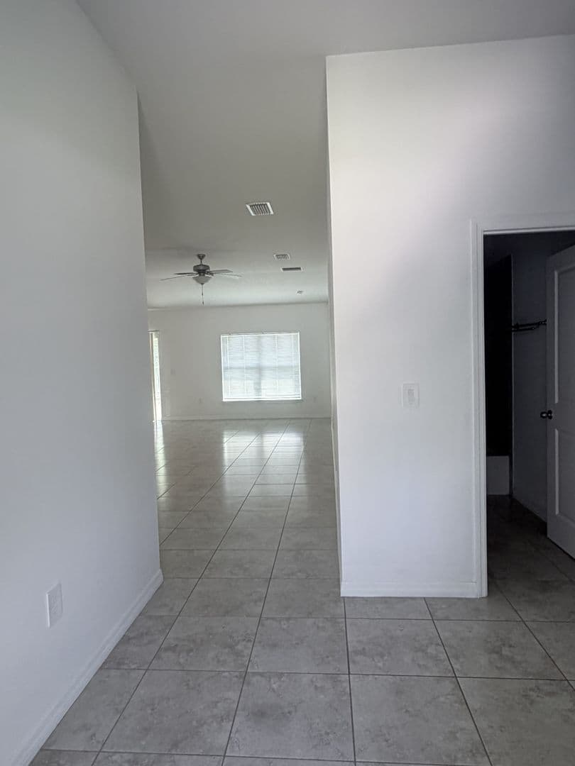 Cape Coral House: 328 Jacaranda Pkwy E