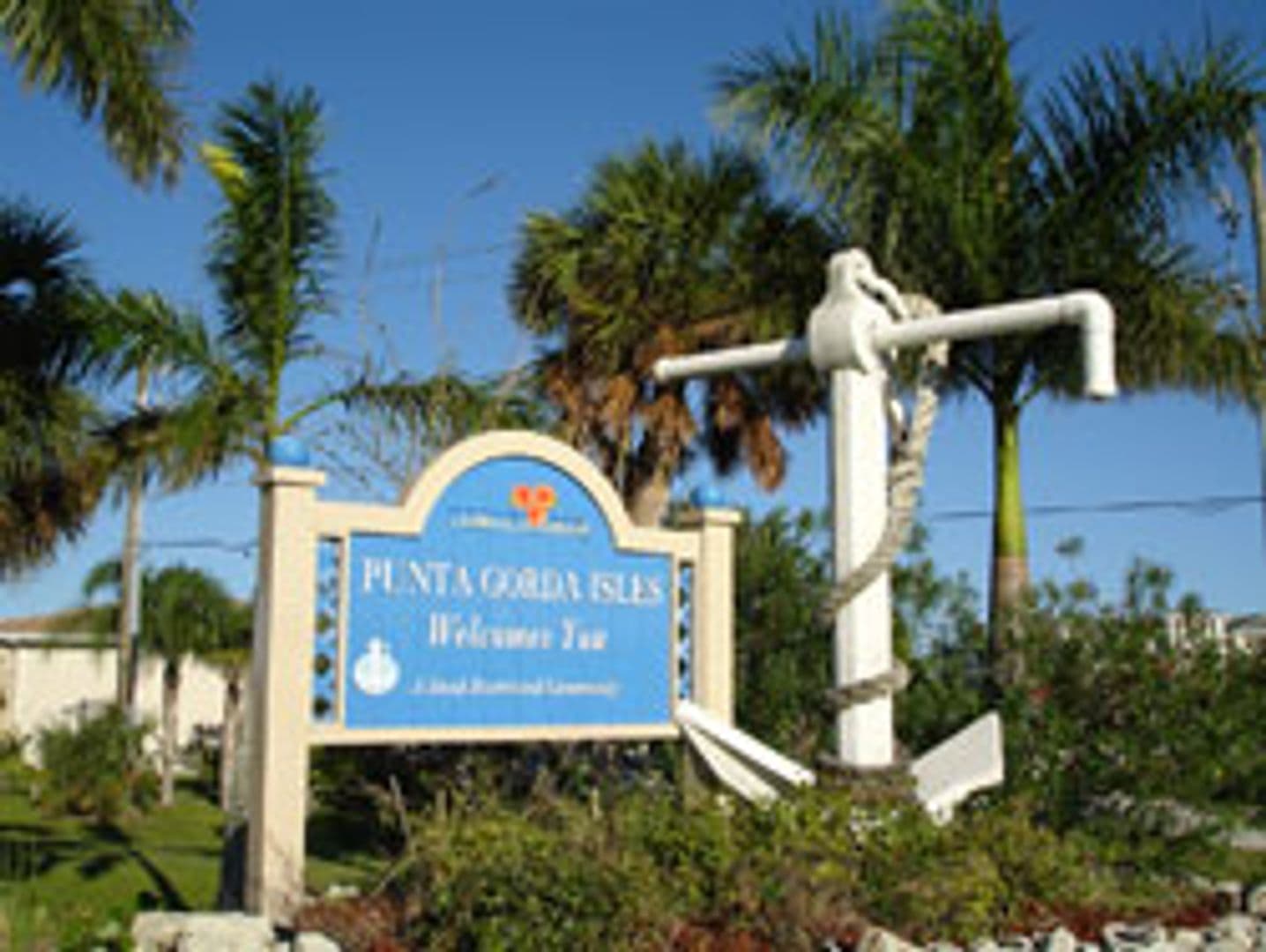Punta Gorda Apartment: 1400 Mineo Dr