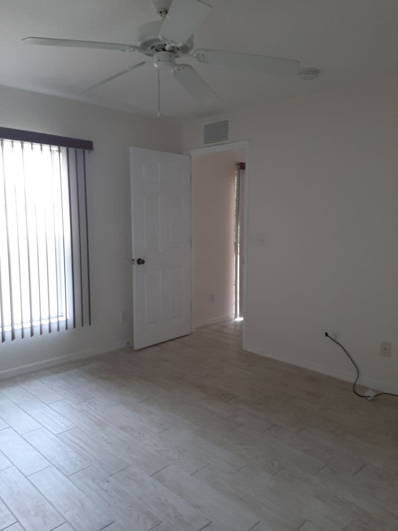Cape Coral House: 1302 NW Juanita Place
