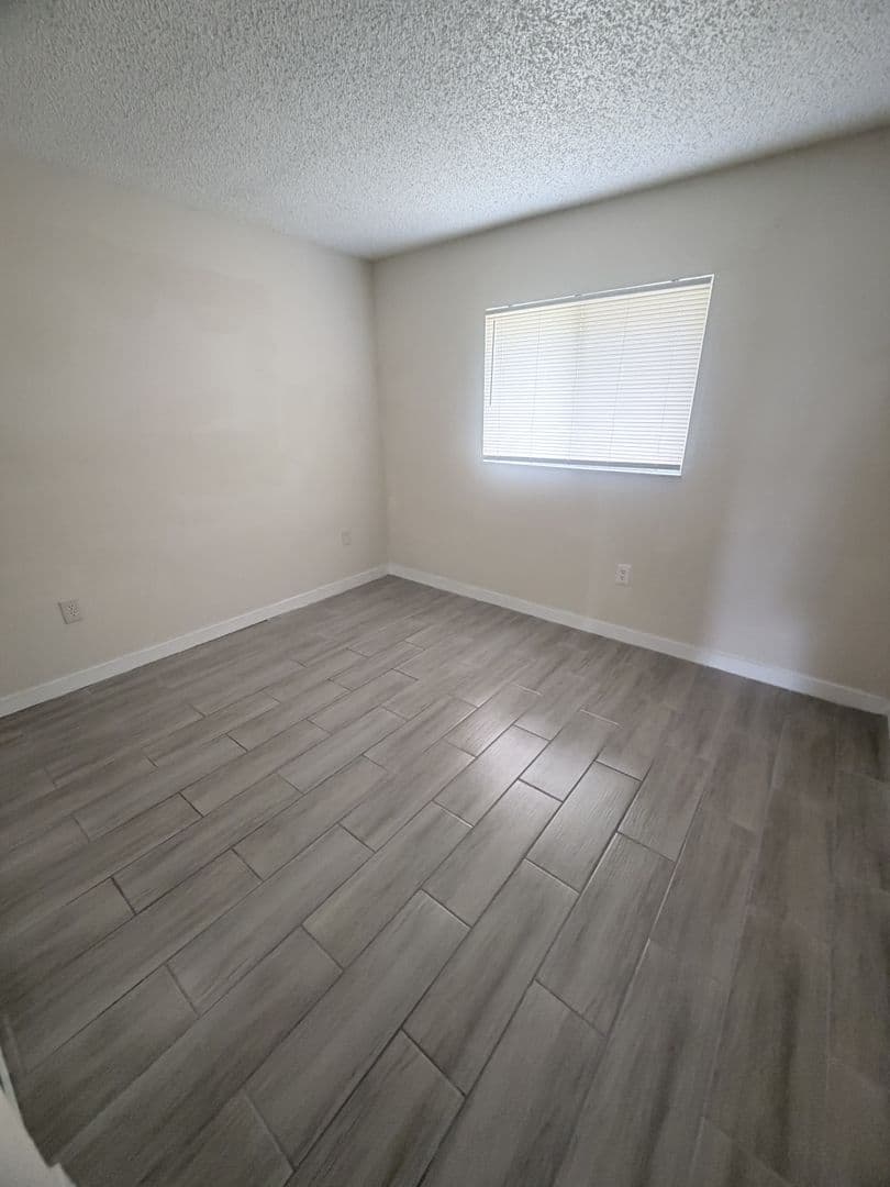 Cape Coral Apartment: 5004 Chiquita Blvd S