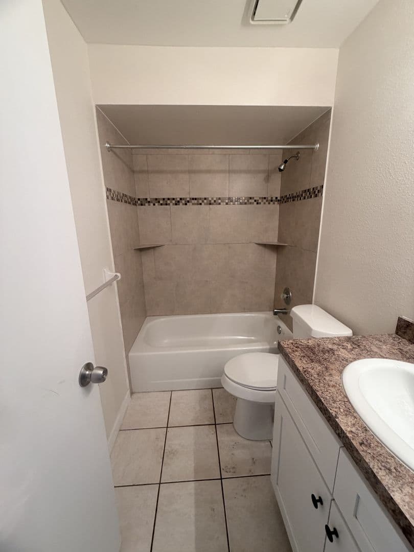 Cape Coral Apartment: 5004 Chiquita Blvd S