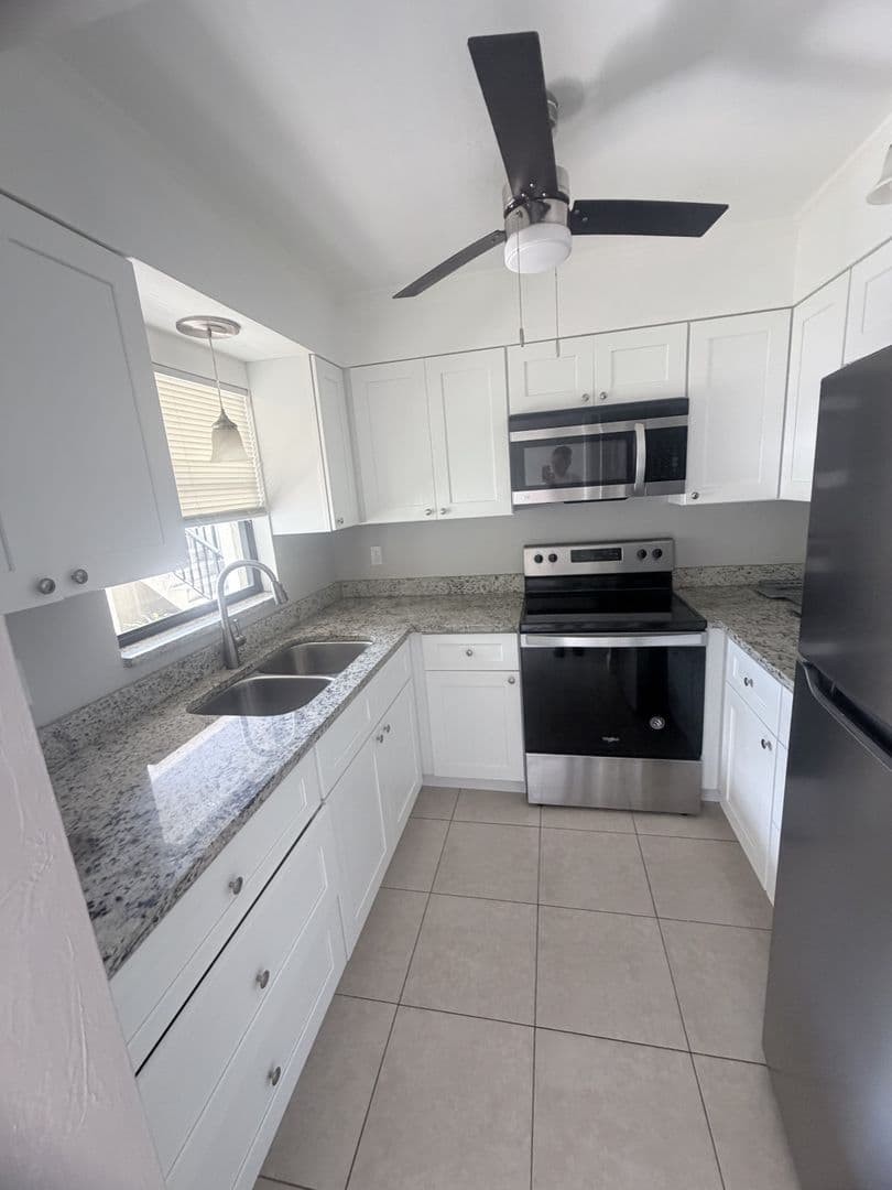 Cape Coral Apartment: 130-136 Cape Coral Pkwy W