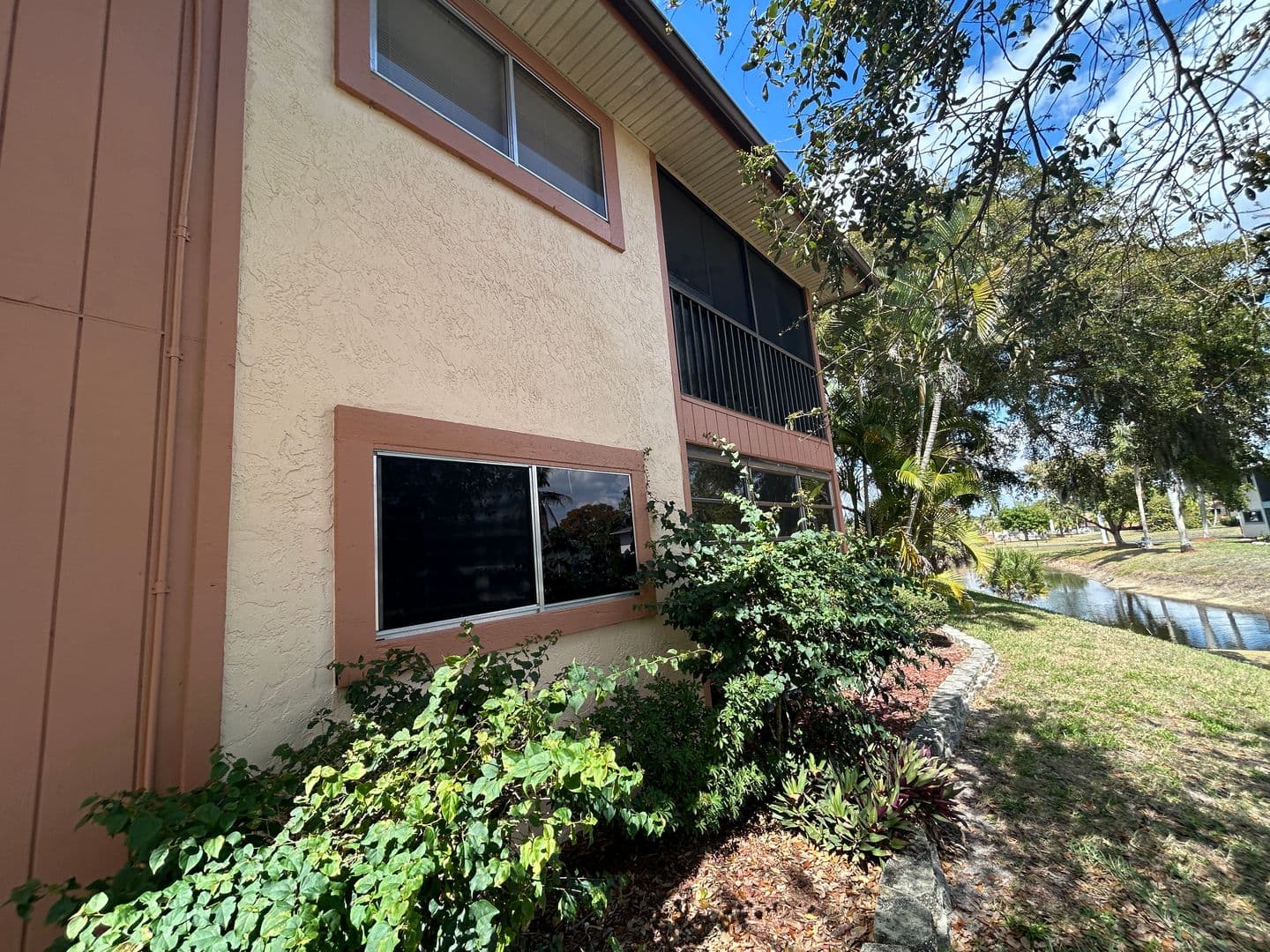 Fort Myers House: 6494 Royal Woods Dr 2