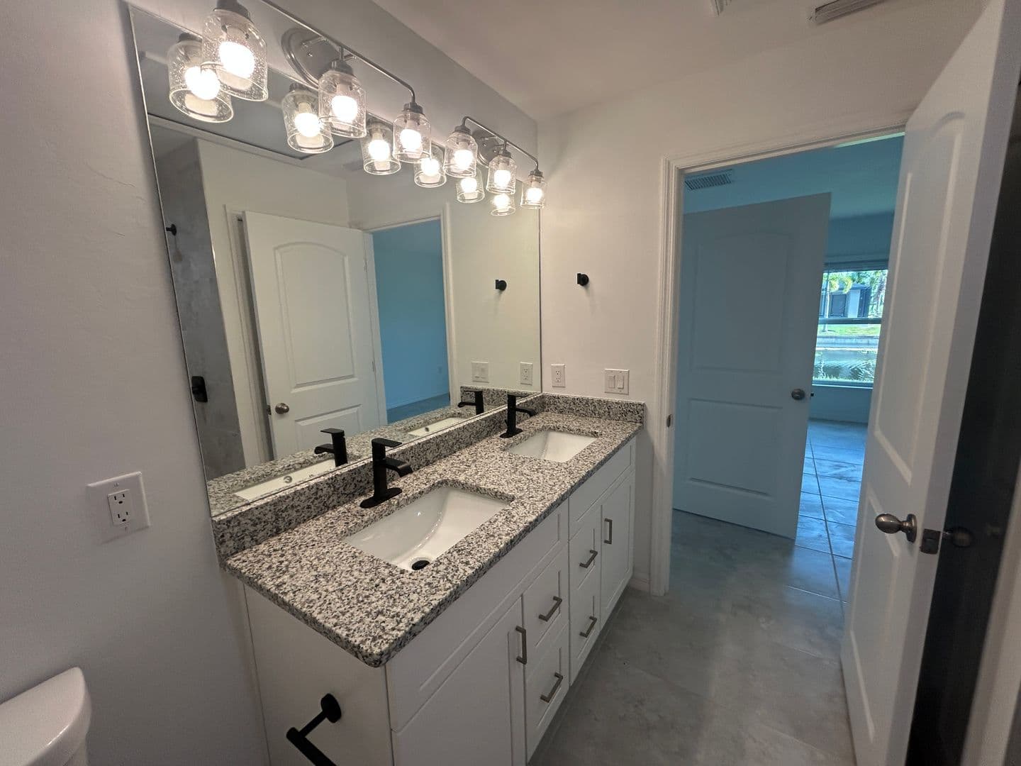 Cape Coral House: 2825 NW 25th Lane