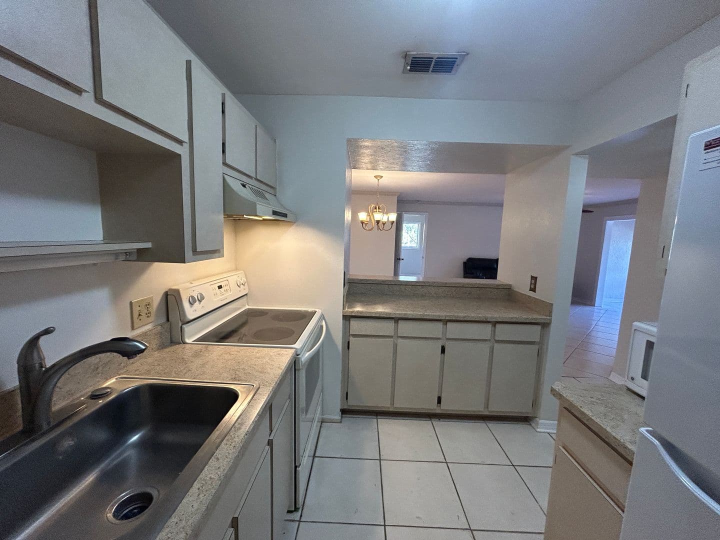 Fort Myers House: 6494 Royal Woods Dr 2