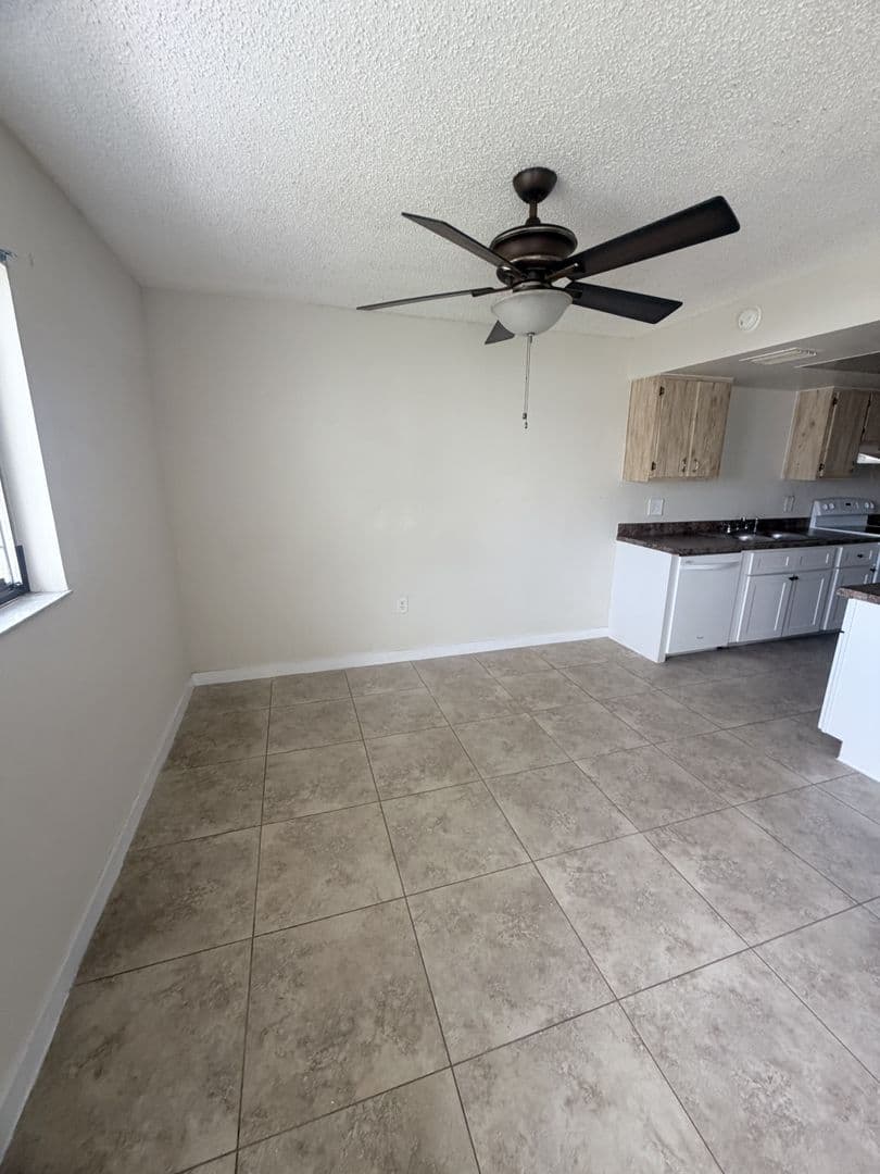 Cape Coral Apartment: 5004 Chiquita Blvd S