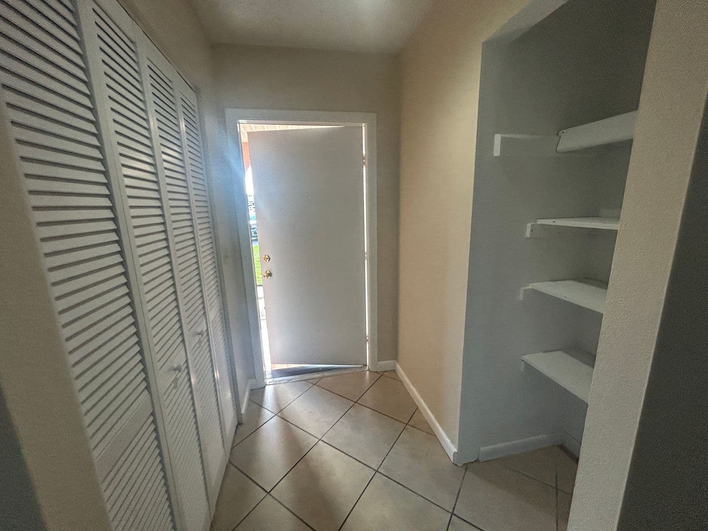 North Fort Myers House: 1002 Jolly Road