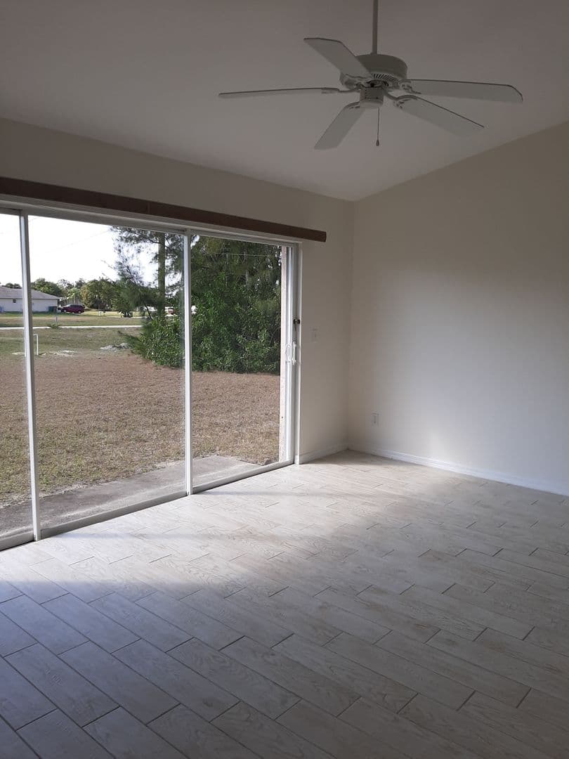 Cape Coral House: 1302 NW Juanita Place