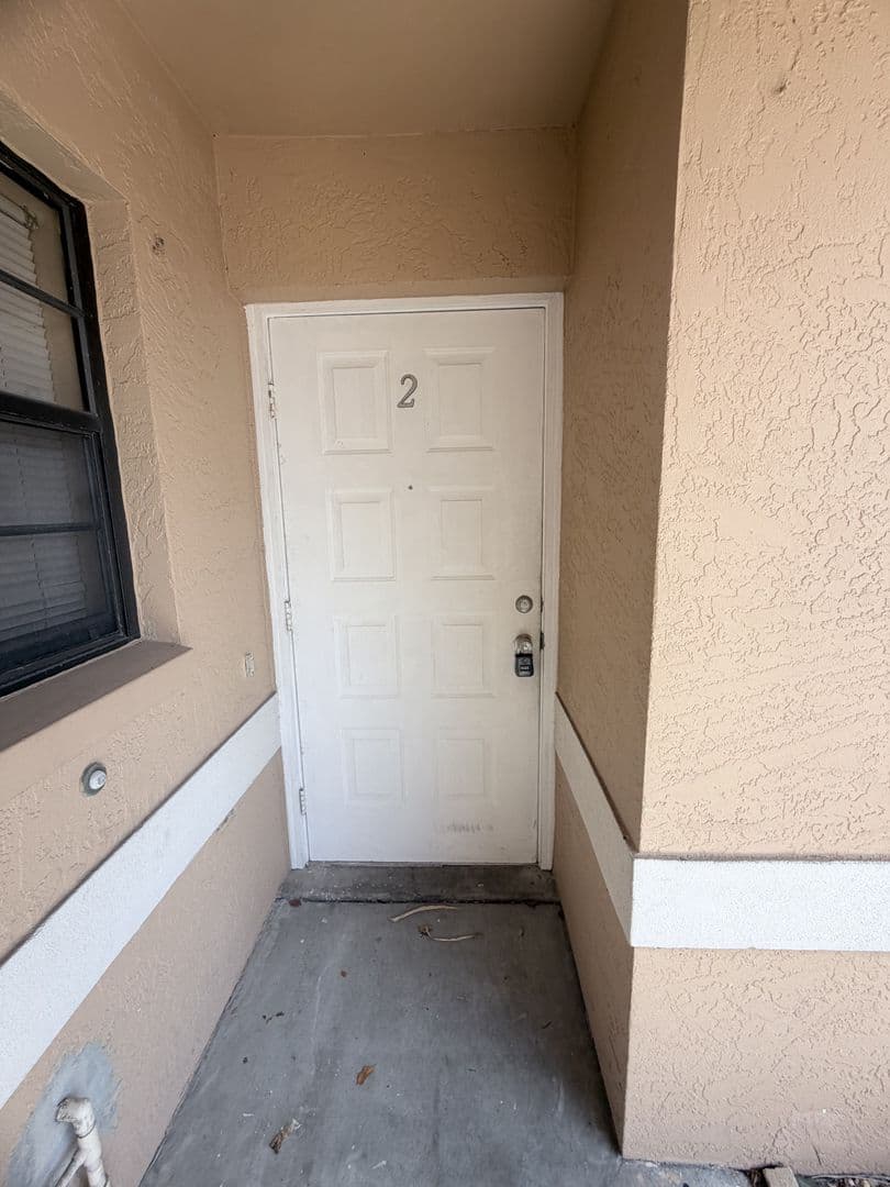 Cape Coral Apartment: 708 SE 47th St