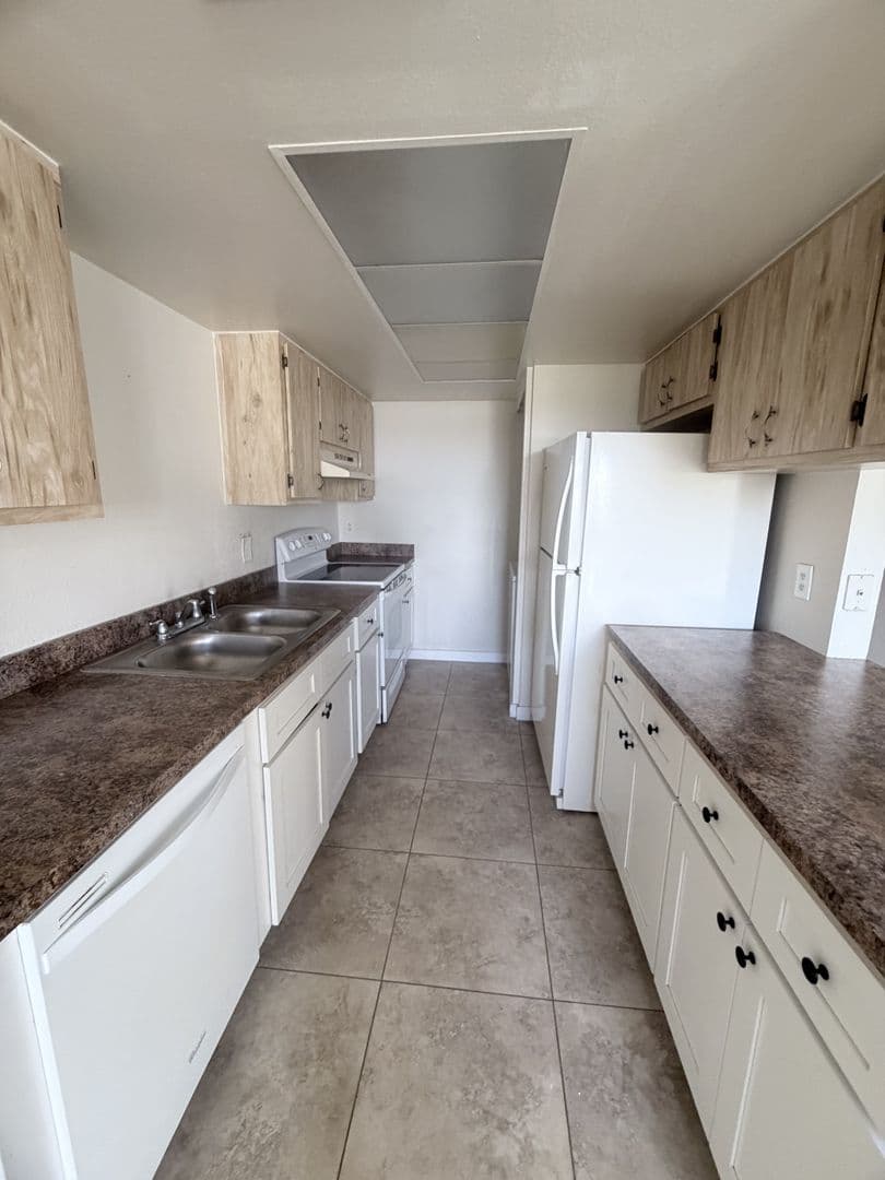 Cape Coral Apartment: 5004 Chiquita Blvd S