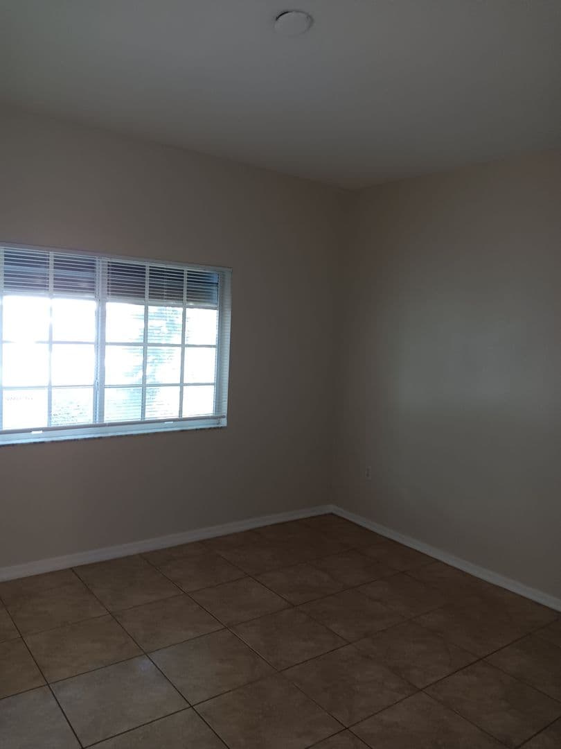 Cape Coral Apartment: 1328 SE 8th Ave