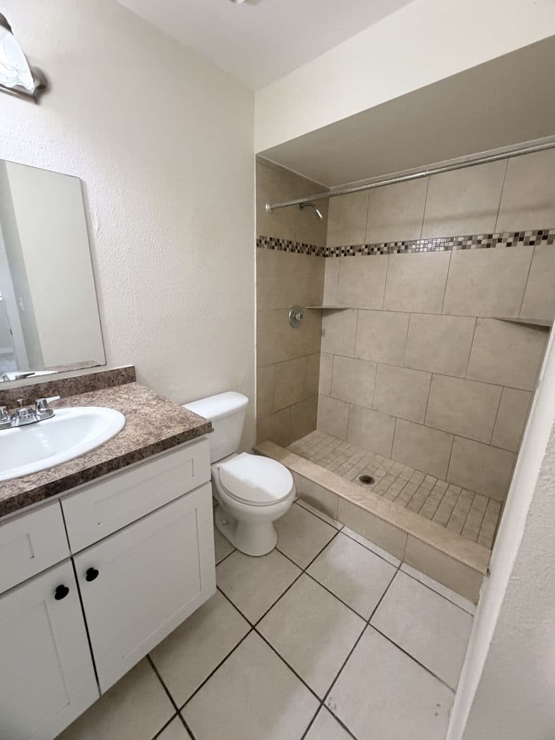 Cape Coral Apartment: 5004 Chiquita Blvd S