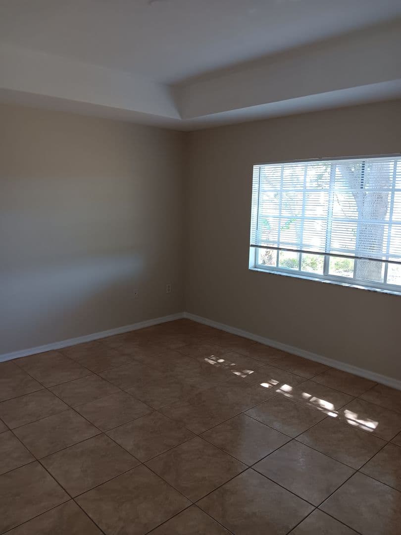 Cape Coral Apartment: 1328 SE 8th Ave