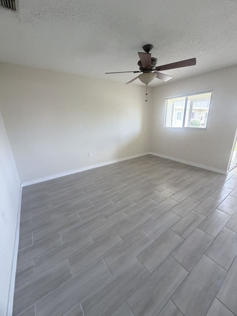 Cape Coral Apartment: 5004 Chiquita Blvd S