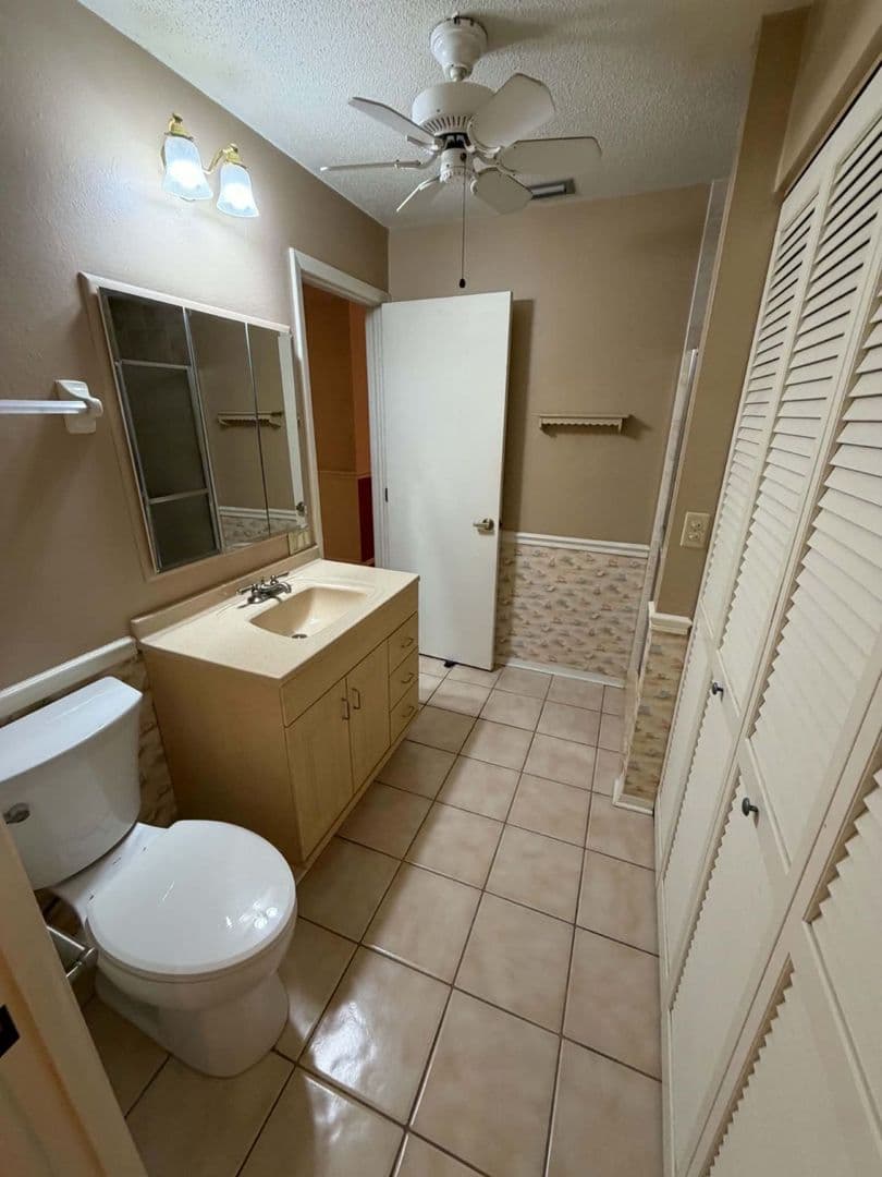 Port Charlotte House: 2000 Forrest Nelson Blvd #G2