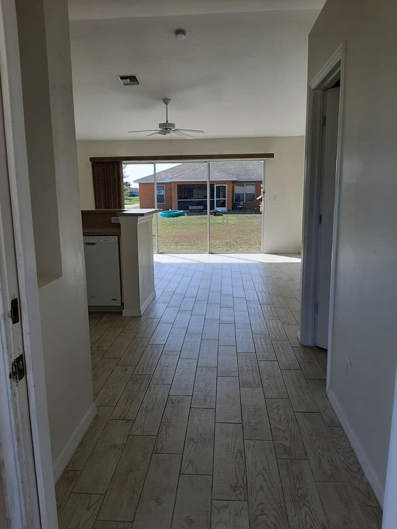 Cape Coral House: 1302 NW Juanita Place