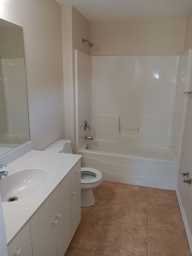 Cape Coral Apartment: 1328 SE 8th Ave